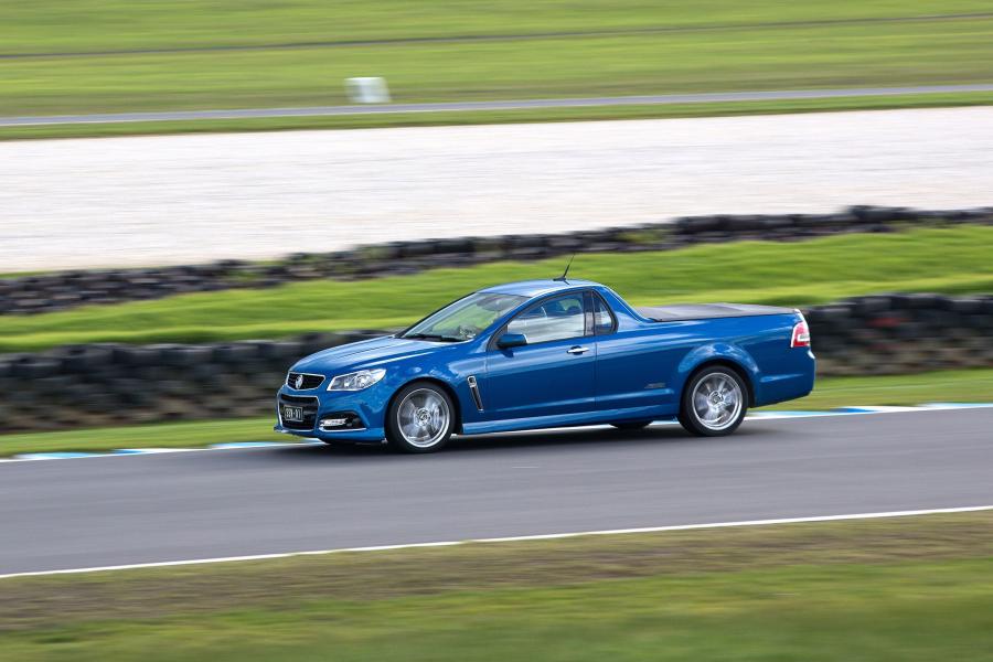  Holden VF Commodore Ute SS V Redline 2014 года  (фото 10 из 14)